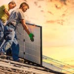 ¿Es seguro instalar paneles solares en Playa del Carmen?